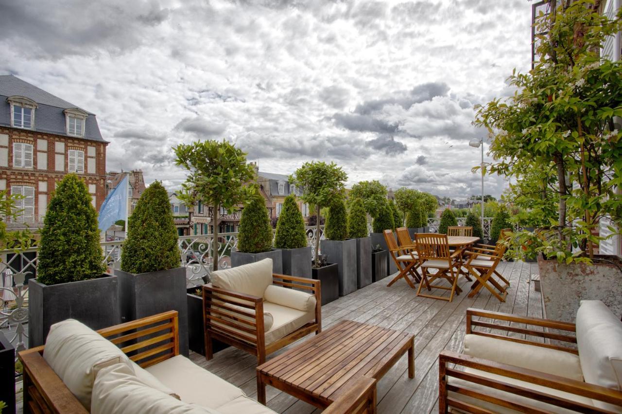 דוביל Luxurious 4 Bedroom Duplex, 200M From Place Morny מראה חיצוני תמונה