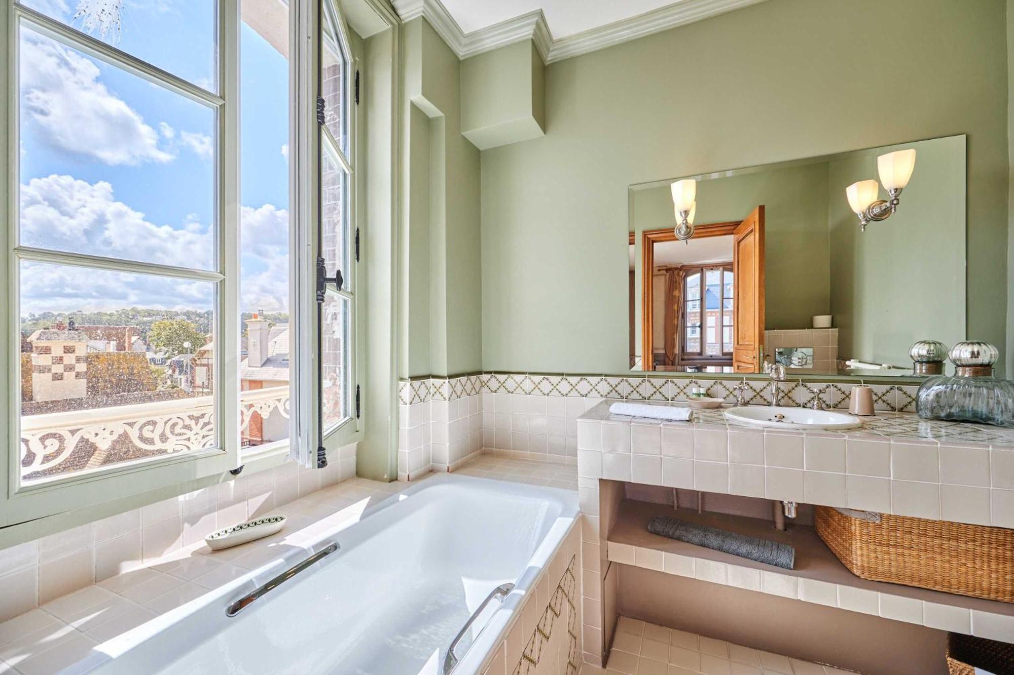 דוביל Luxurious 4 Bedroom Duplex, 200M From Place Morny מראה חיצוני תמונה